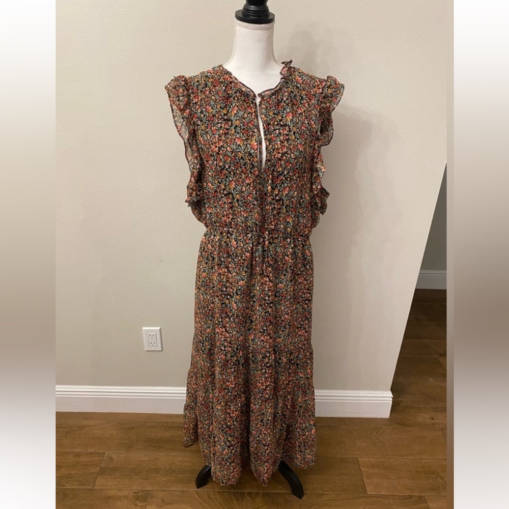 Plus Dress - Picture 2 of 10